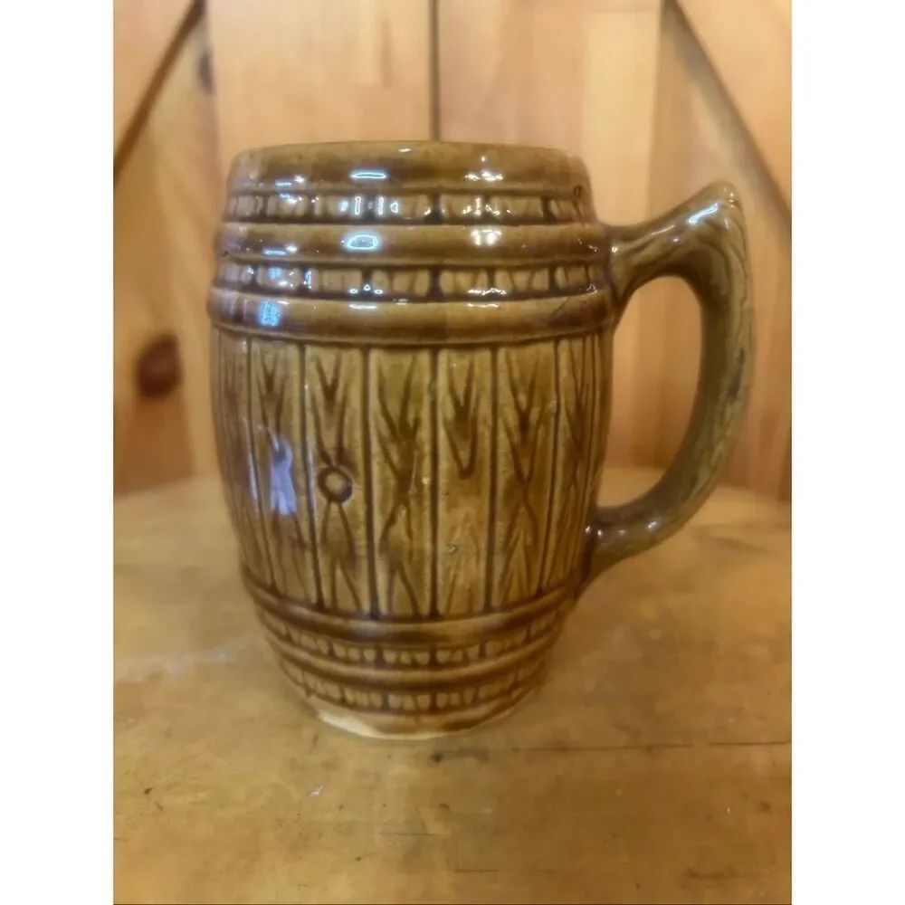 Vintage stoneware brown mug (5962) Read